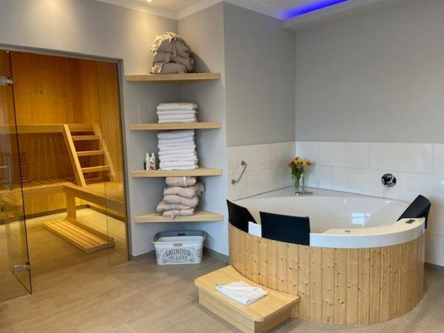 Friesenhof Nieblum - Hotel Garni Екстер'єр фото